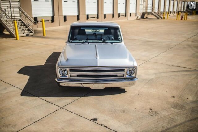 Chevrolet C-10 1967 image number 2