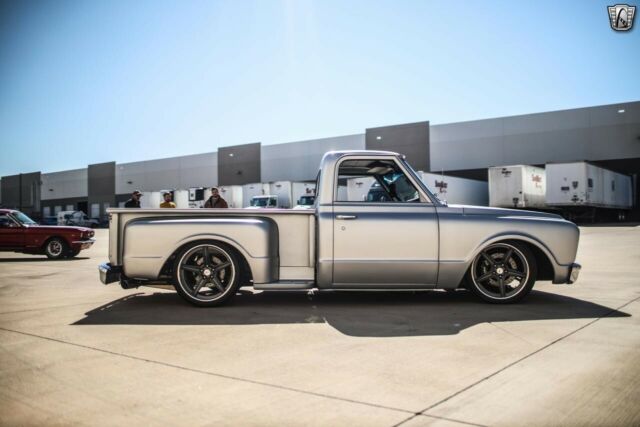 Chevrolet C-10 1967 image number 21