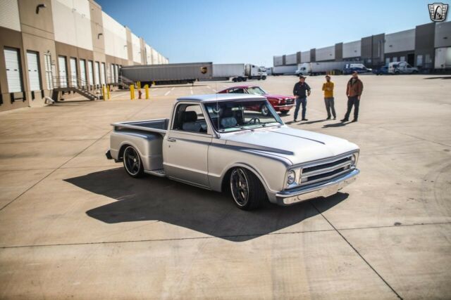 Chevrolet C-10 1967 image number 23