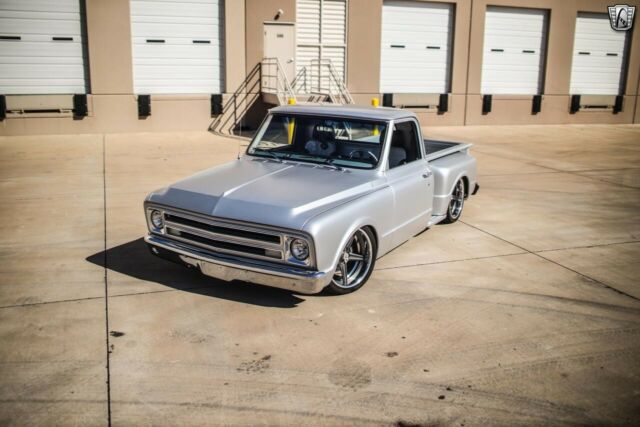 Chevrolet C-10 1967 image number 29