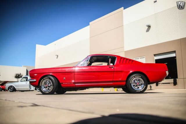 Ford Mustang 1966 image number 34