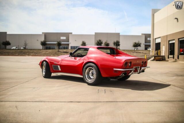 Chevrolet Corvette 1972 image number 12