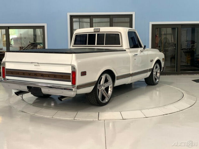 Chevrolet C10 Custom Deluxe 1972 image number 4