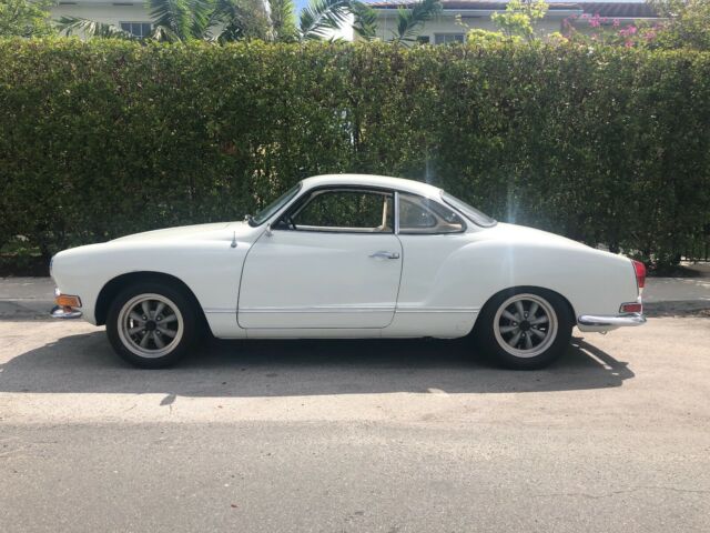 Volkswagen Karmann Ghia 1972 image number 0