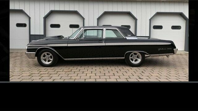 Ford Galaxie 1962 image number 0