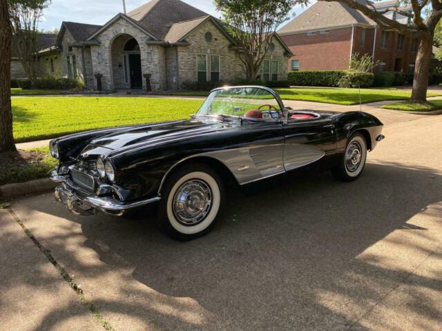 Chevrolet Corvette 1961 image number 16