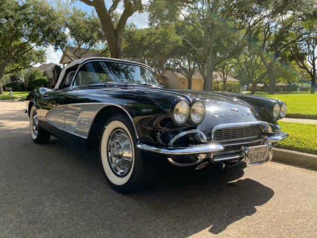 Chevrolet Corvette 1961 image number 32