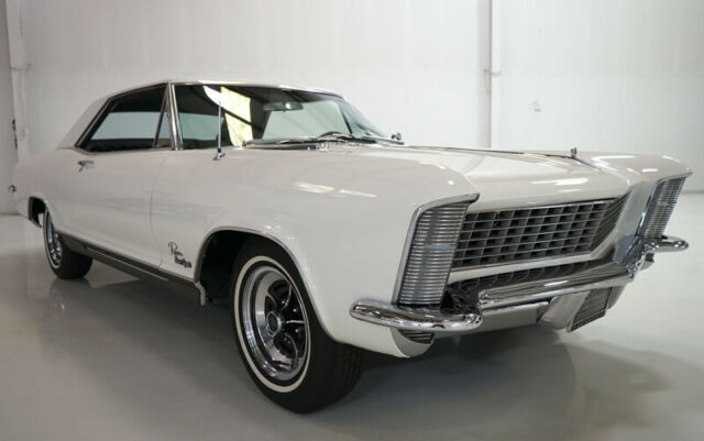 Buick Riviera 1965 image number 22