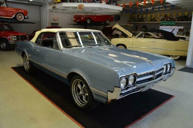 Oldsmobile Cutlass 1966 image number 1