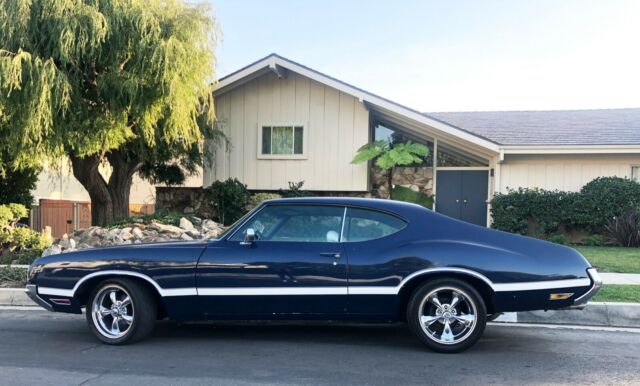 Oldsmobile Cutlass 1970 image number 0