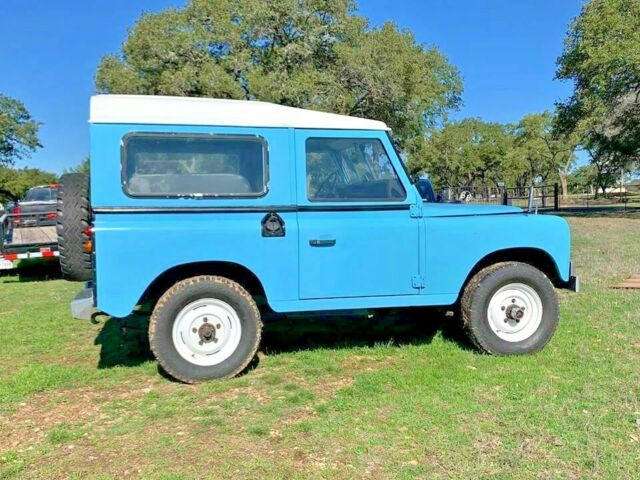 Land Rover Defender 1975 image number 24