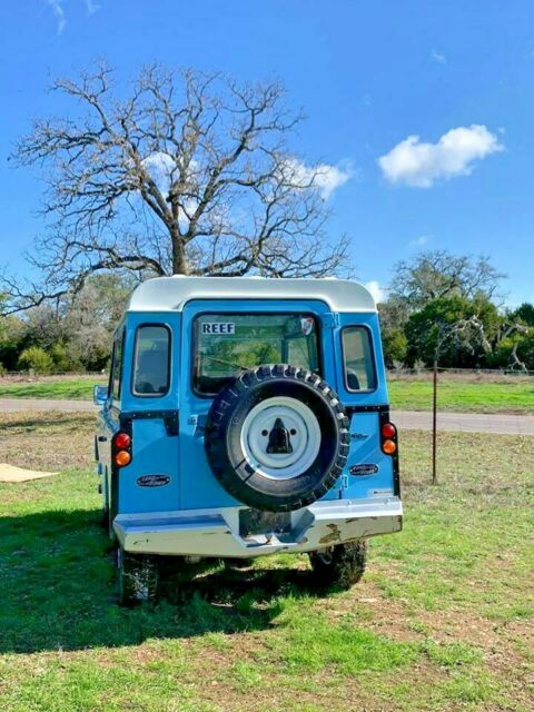 Land Rover Defender 1975 image number 25