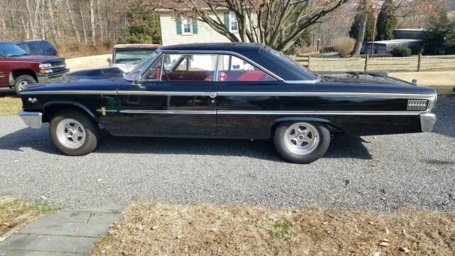 Ford Galaxie 1963 image number 31