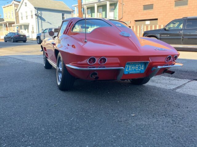 Chevrolet Corvette 1963 image number 19