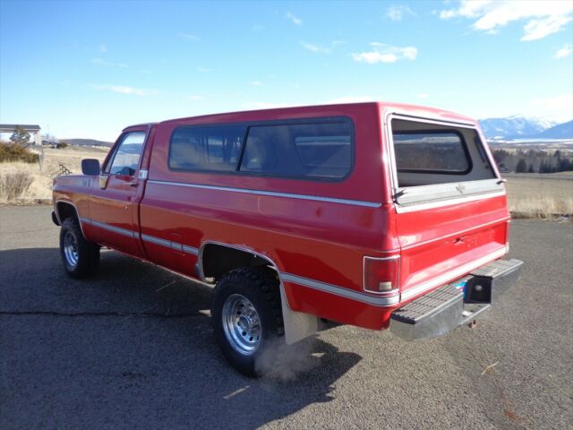 Chevrolet C/K Pickup 1500 1975 image number 2