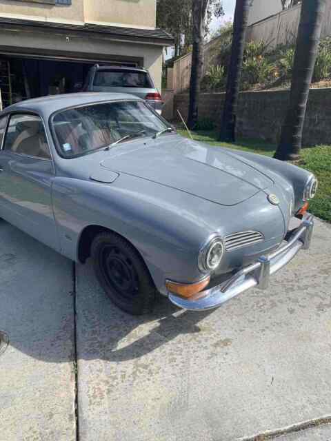 Volkswagen Karmann Ghia 1971 image number 2