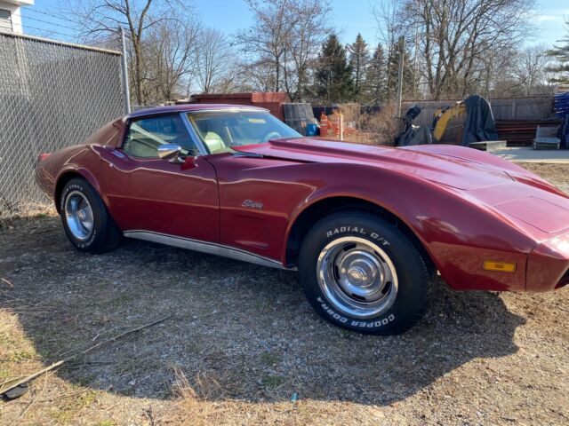 Chevrolet Corvette 1976 image number 28