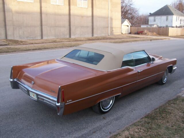 Cadillac DeVille 1970 image number 23