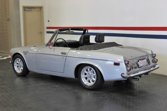 Datsun 2000 1970 image number 29