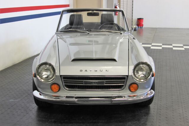 Datsun 2000 1970 image number 30