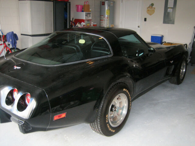 Chevrolet Corvette 1979 image number 1