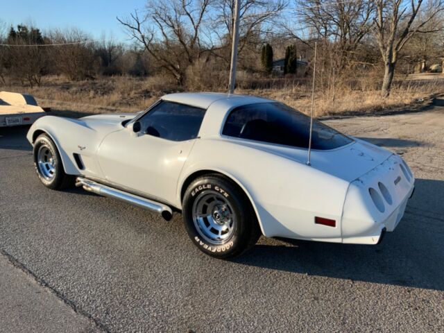 Chevrolet Corvette 1979 image number 1