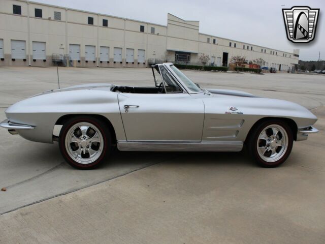 Chevrolet Corvette 1963 image number 15