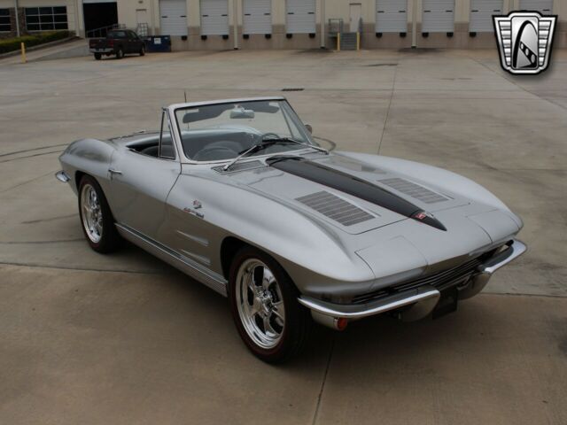 Chevrolet Corvette 1963 image number 17