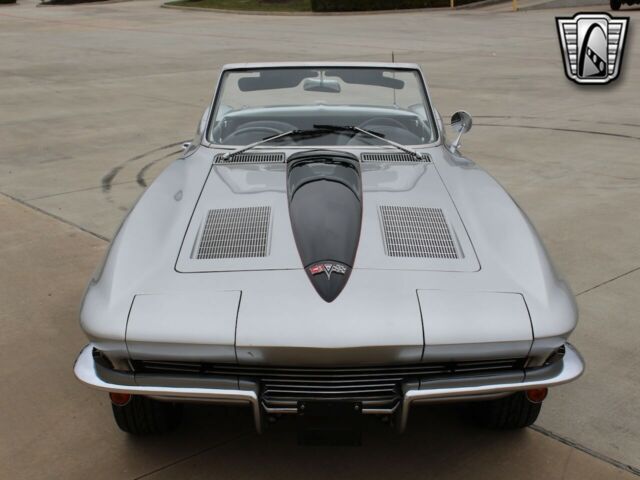 Chevrolet Corvette 1963 image number 20