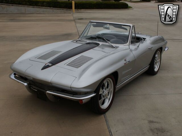 Chevrolet Corvette 1963 image number 23