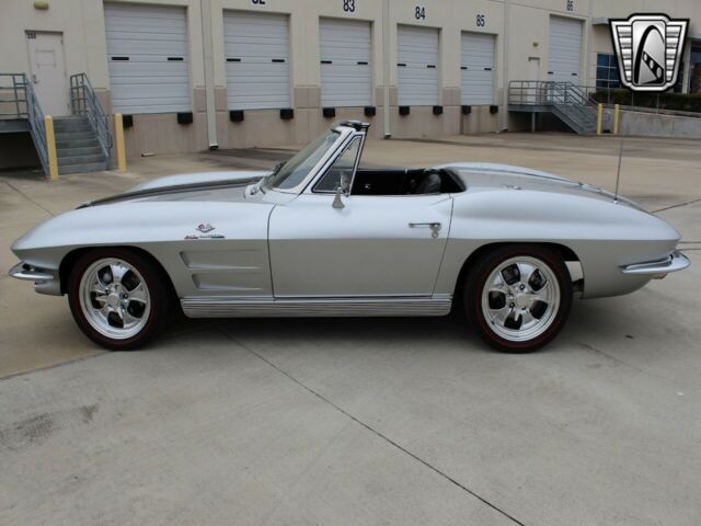 Chevrolet Corvette 1963 image number 27