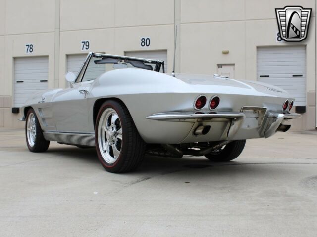 Chevrolet Corvette 1963 image number 31