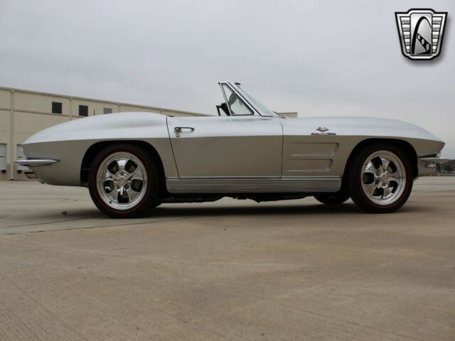 Chevrolet Corvette 1963 image number 40