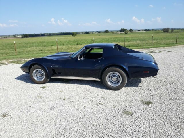 Chevrolet Corvette 1974 image number 18