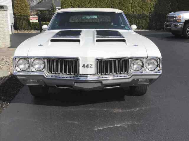 Oldsmobile 442 1970 image number 1