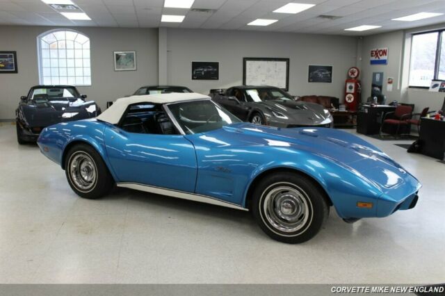 Chevrolet Corvette 1975 image number 7