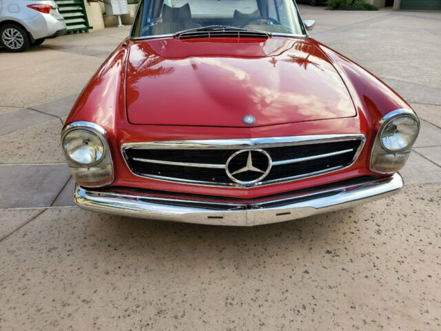 Mercedes-Benz SL-Class 1969 image number 14