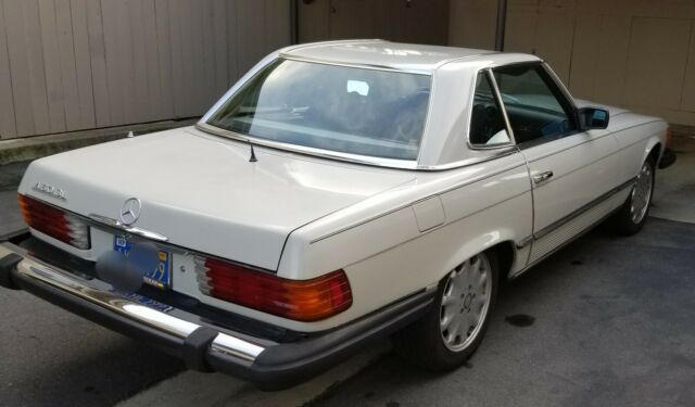 Mercedes-Benz 450SL 1977 image number 1