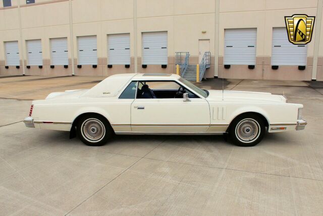 Lincoln Continental 1979 image number 17