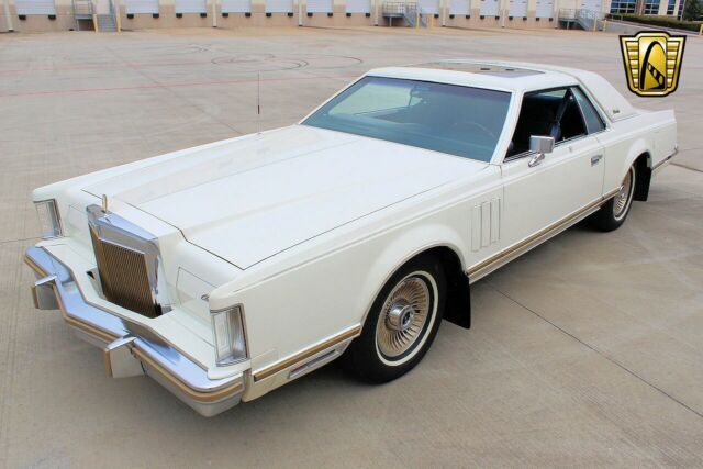 Lincoln Continental 1979 image number 2