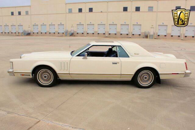 Lincoln Continental 1979 image number 29