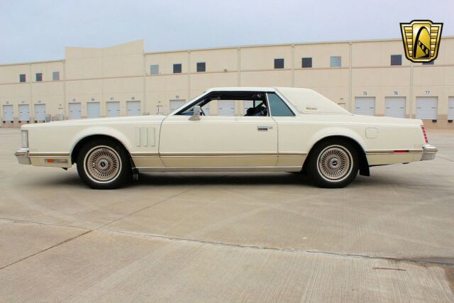 Lincoln Continental 1979 image number 30