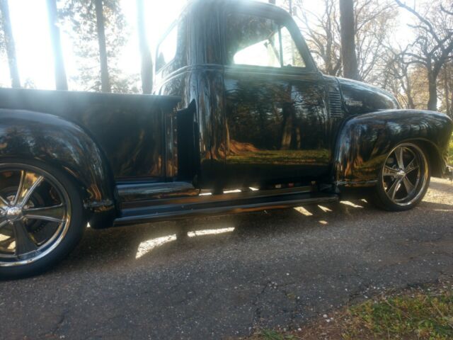 Chevrolet C/K Pickup 3500 1951 image number 3