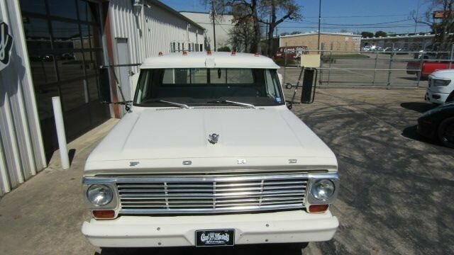 Ford F350 1969 image number 23