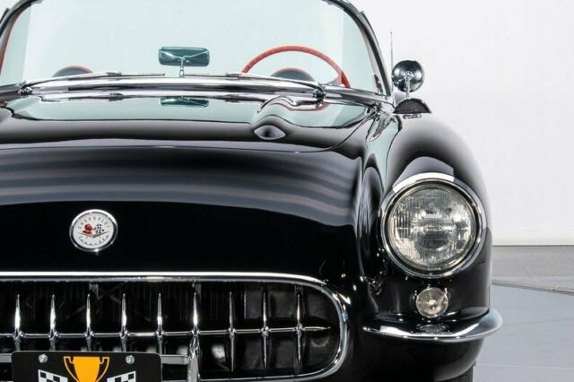 Chevrolet Corvette 1957 image number 21