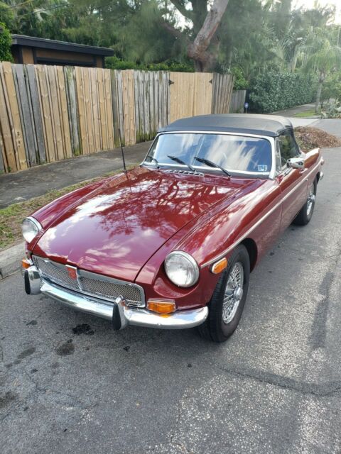 MG MGB 1974 image number 13