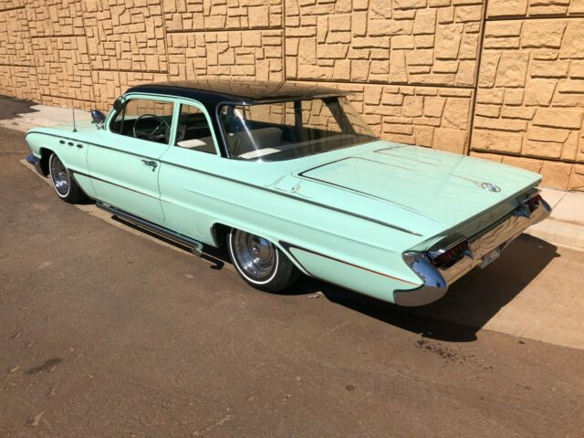 Buick LeSabre 1961 image number 31