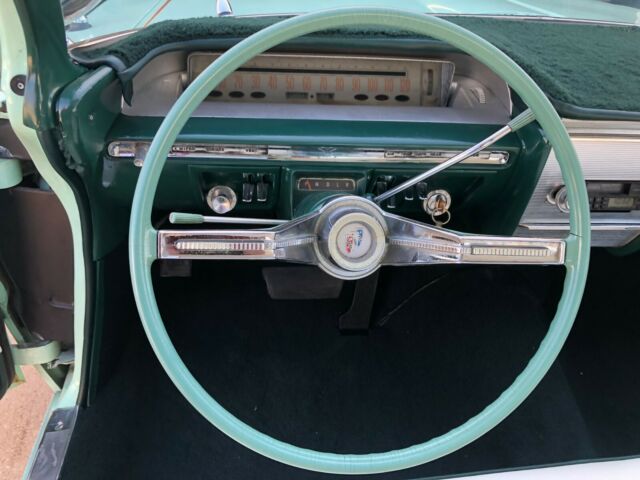 Buick LeSabre 1961 image number 39