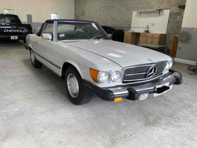 Mercedes-Benz 450SL 1977 image number 0