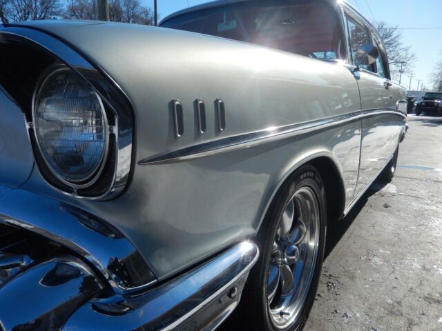 Chevrolet Bel Air/150/210 1957 image number 28